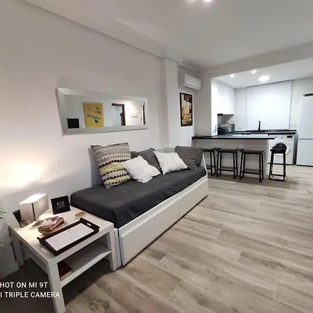 Primera Linea De Mar Apartment *