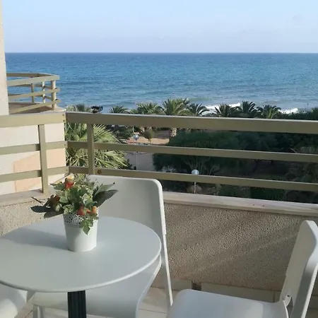 Primera Linea De Mar Apartment *